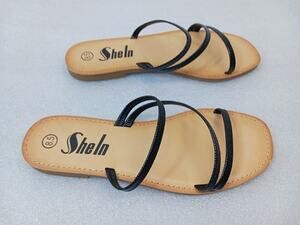 NWOT Sheln Black Thin Strappy Slider Sandals l Size: 8.5